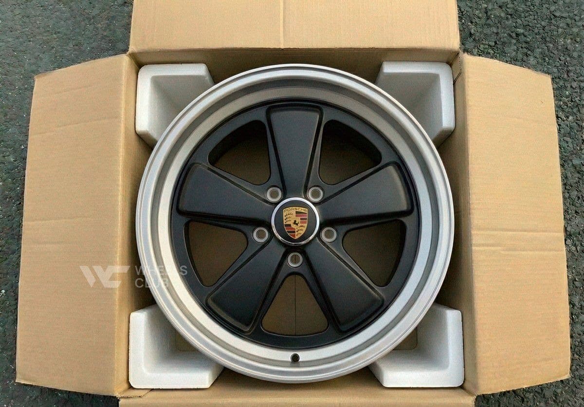 Porsche R20