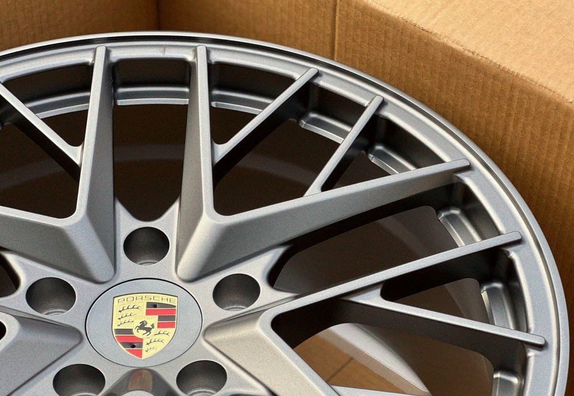 Porsche R21