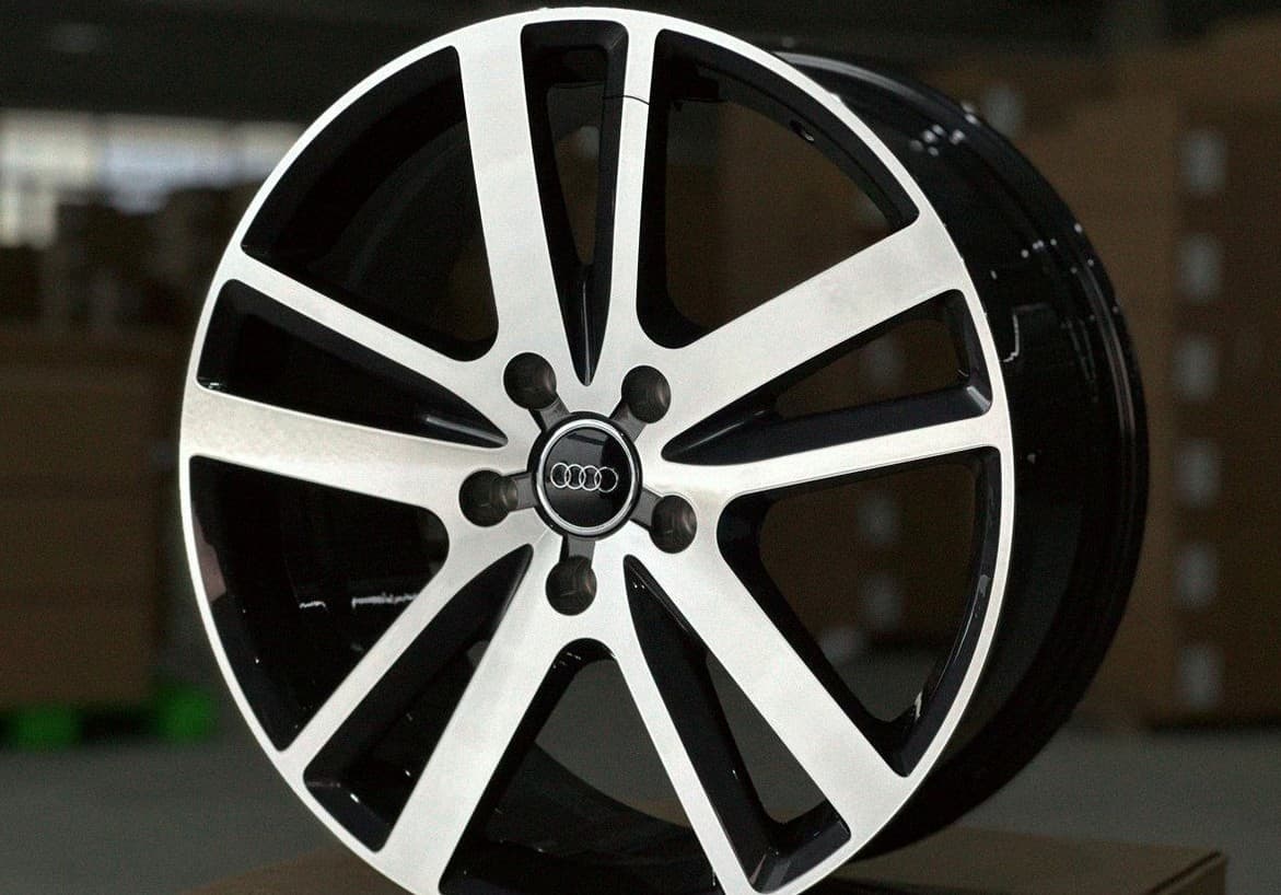 Audi R20