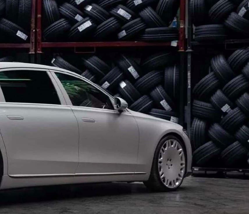 Mercedes-Maybach R22