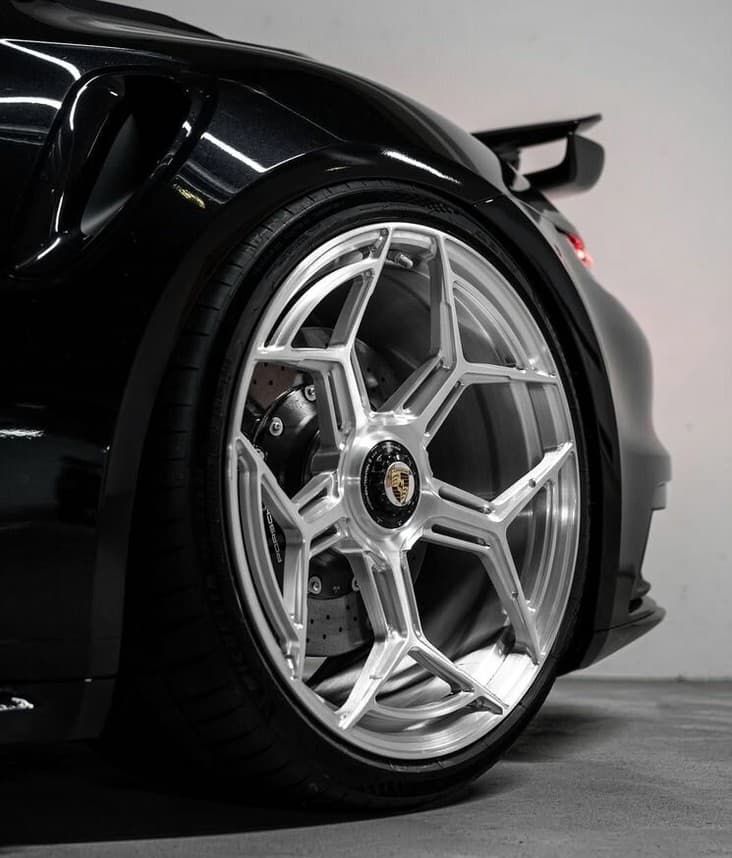 Porsche R20